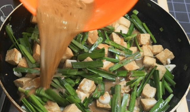 韭菜能和豆腐一起炖吗 67224a31705c483da24504d062360d5e.png