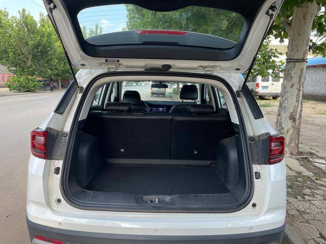 suv车型灵活后备箱以备不时之需