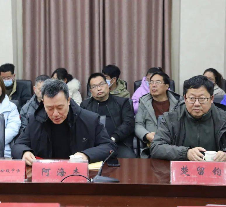 上周,莲庄镇初级中学的跟岗培训刚刚落下帷幕,东升二中又迎来了宜阳县