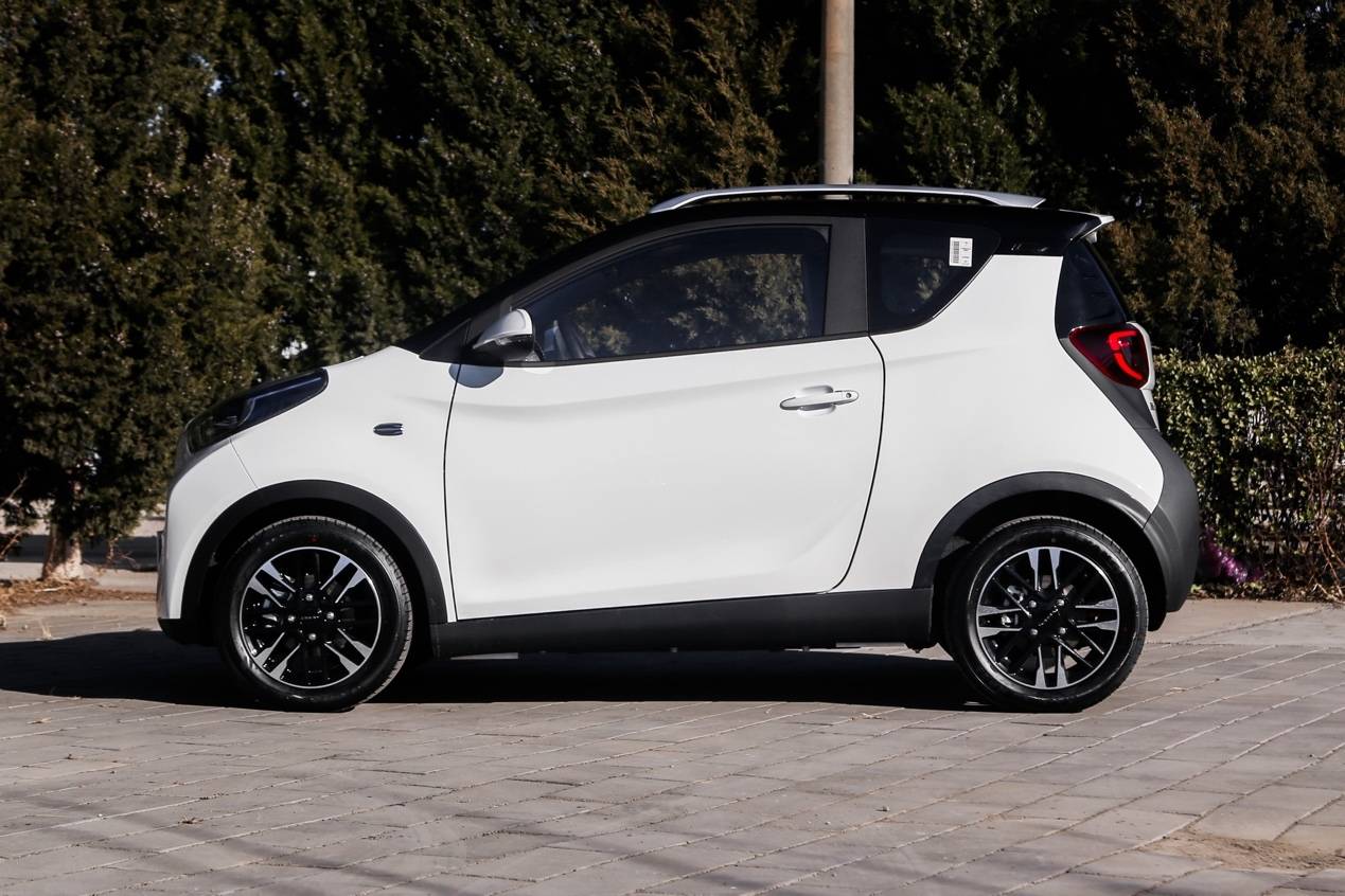 2022款奇瑞小蚂蚁甜粉款现已到店_搜狐汽车_搜狐网