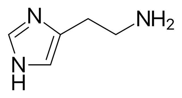 组胺，具有强烈的舒张血管与增大血管通透性的作用，是炎症反应中的重要