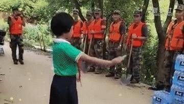 来源|2021，难忘这些深深鞠躬