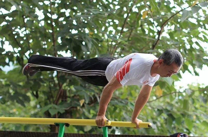 什么是精气神好的人 7798505f013a44ffb7f058f76df305da.jpeg