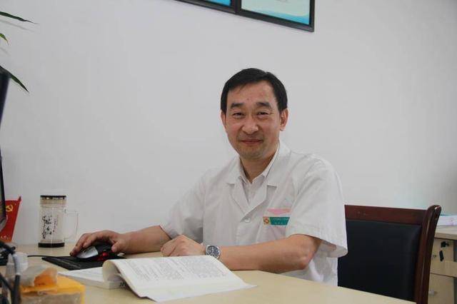 定期帮忙购药寄药 四川广元一医生收到女大学生的"特殊来信"_杨琦