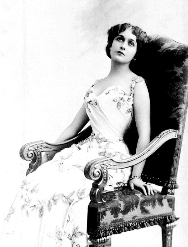 舞台上一吻成名的女演员曾经最美的女人墨索里尼也垂涎三尺