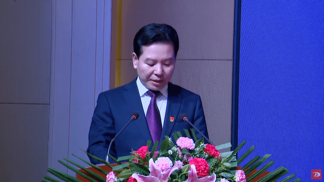 敦煌市委副书记,市长朱建军主持签约仪式,并介绍了集中签约项目总体