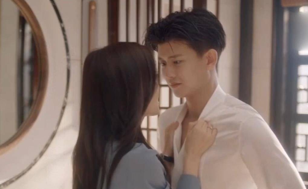 笑死在花絮里白鹿吻戏暴露流氓本性任嘉伦大喊耍流氓