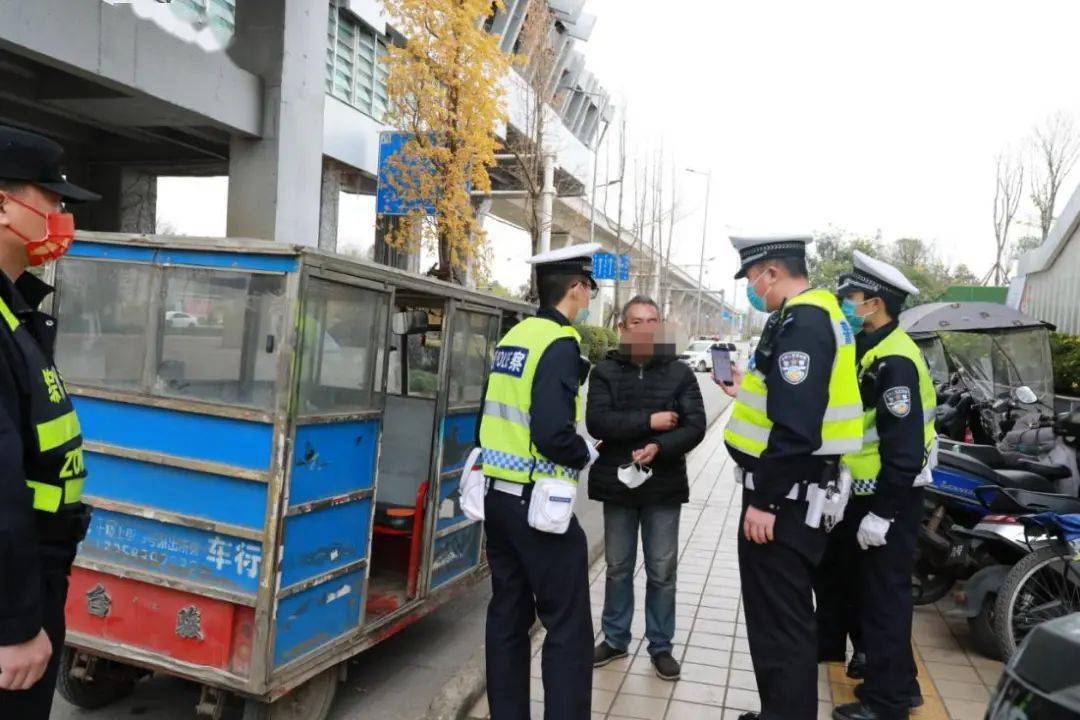 大面街道在此呼籲廣大居民朋友,自覺遵守交通法律法規,時刻把安全放在