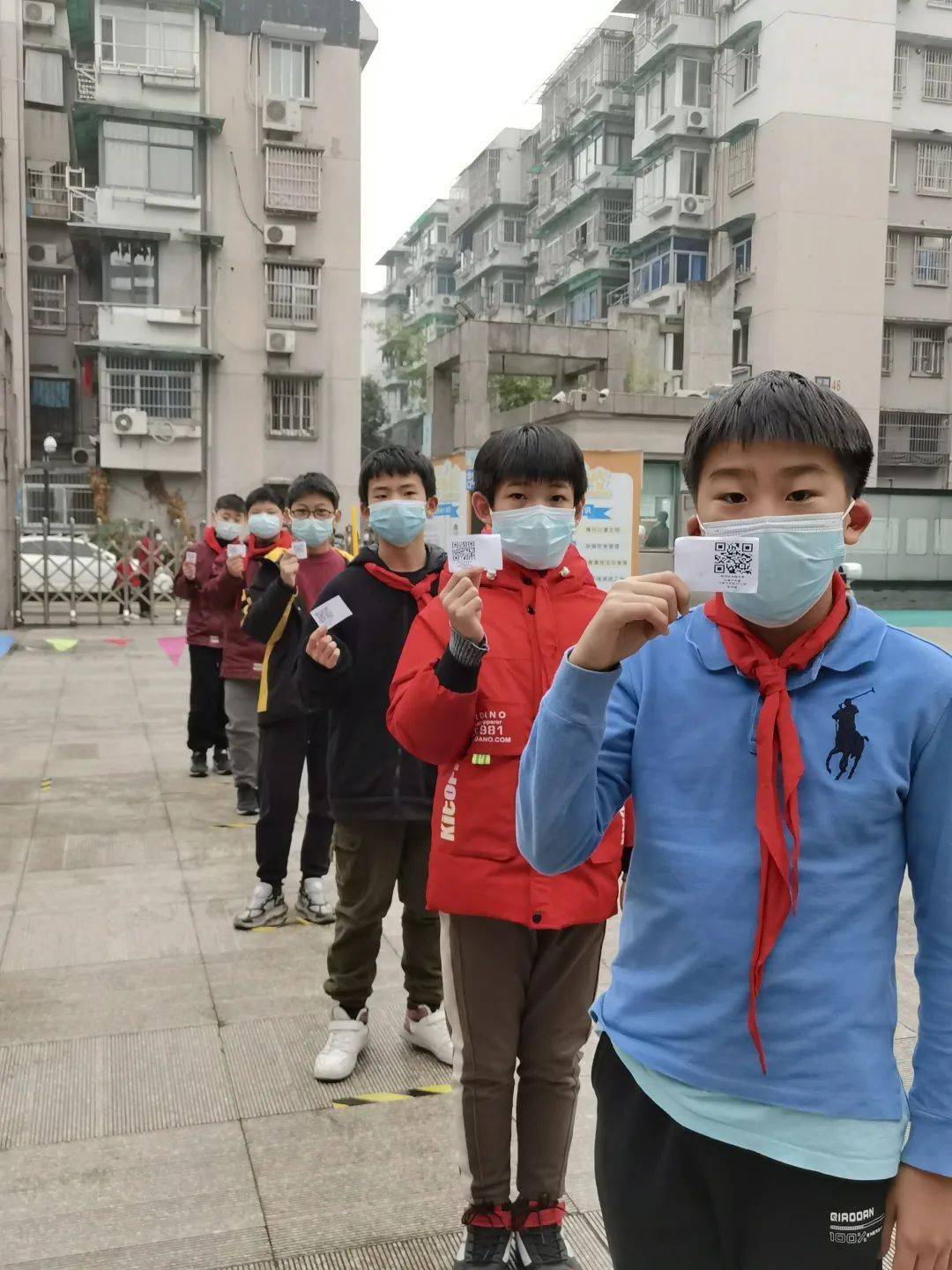 以练筑防防患未然记杭州市东园小学开展核酸检测应急演练