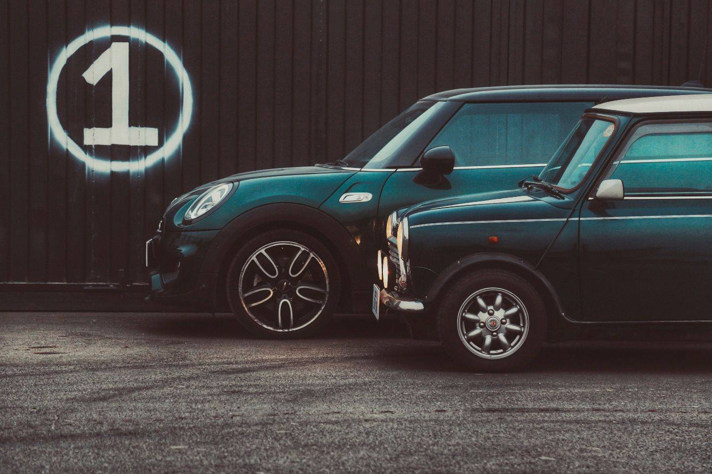 让两个年代的人穿越时空 该见MINI还是mini_搜狐汽车_搜狐网