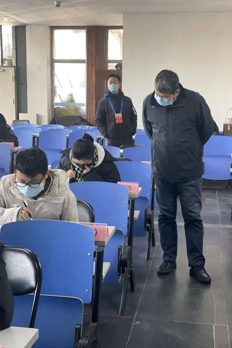 公开补招专职安全员笔试考试工作圆满完成_应急_大兴区_考场