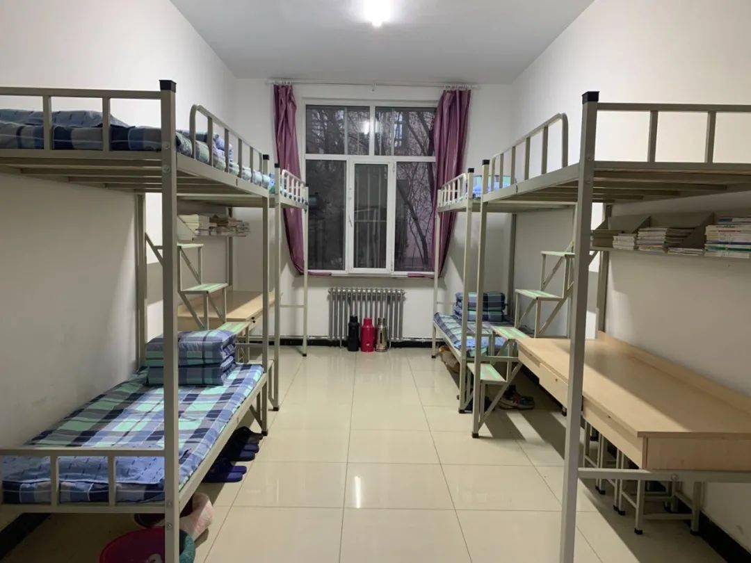 万元,于9月1日全部投入使用,建设内容包含500间学生宿舍以及对餐厅