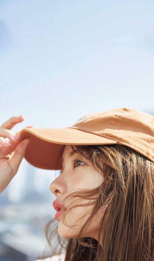 石原里美练出下颌线的方法,自律的姐姐可太棒了.