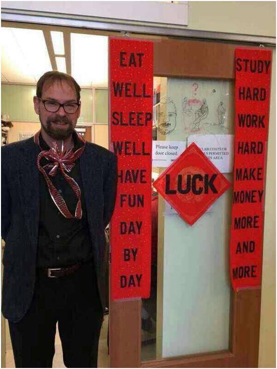 英文版春联走红国外 chinglish贴满全世界_中国_对联_余先生