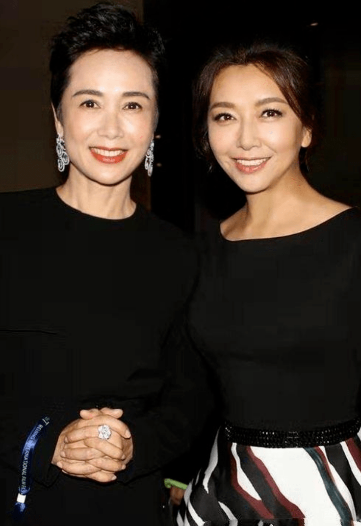 蒋雯丽 