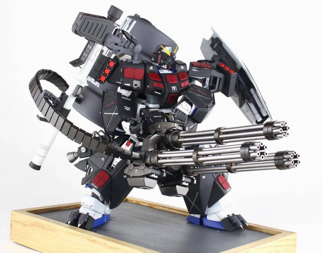 高达nt-1重装改造,这哪还用担心火力不足?_加特林_公众_来稿