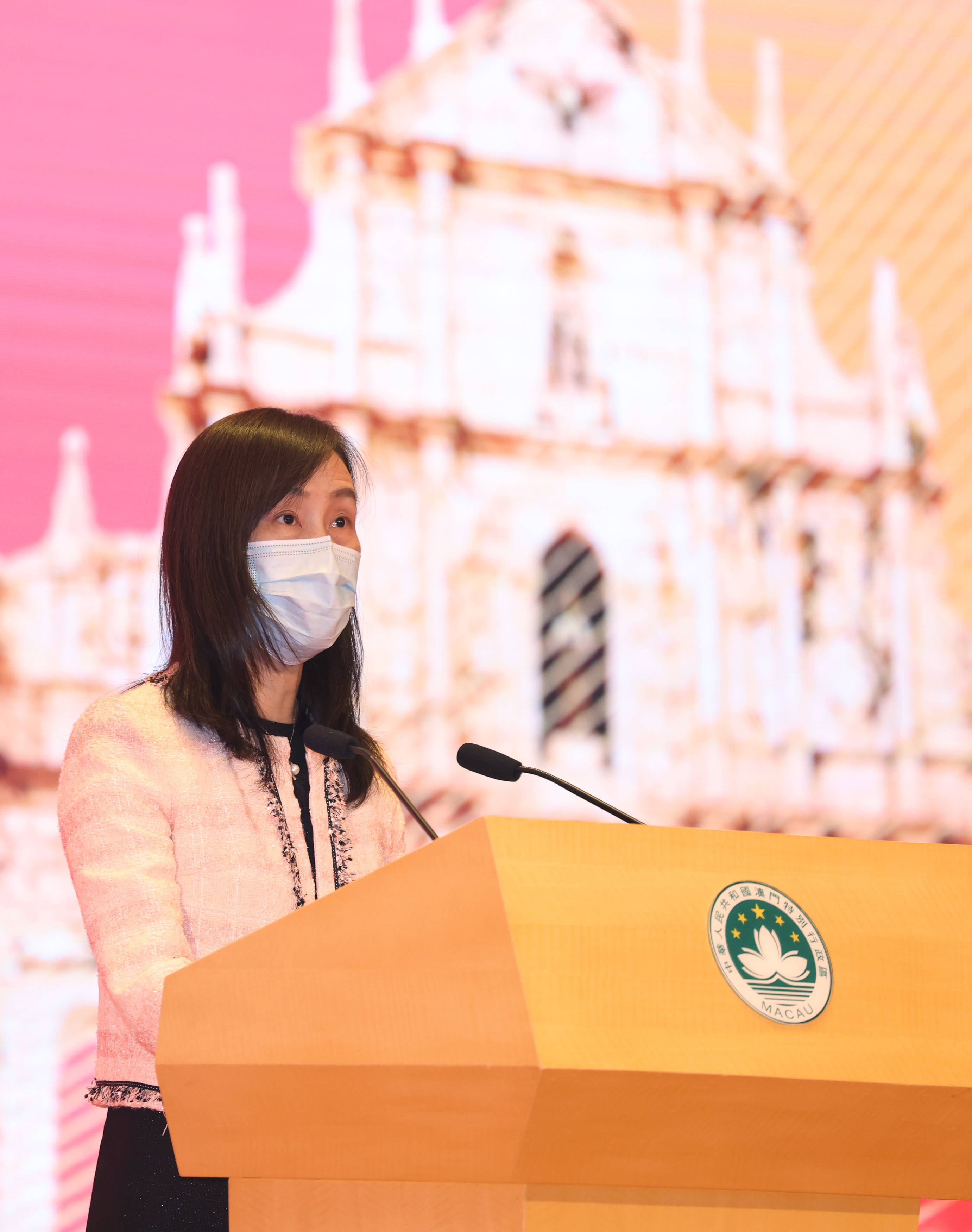 日,内地奥运健儿代表团团长,国家体育总局副局长杨宁在欢迎晚宴上致辞