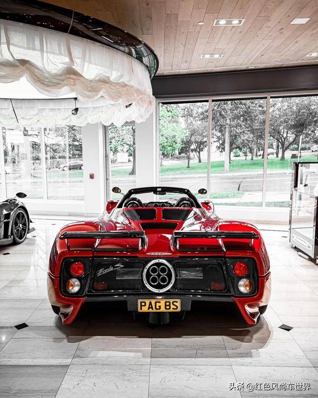 跑车中的艺术品红色帕加尼zondas超级跑车美图欣赏