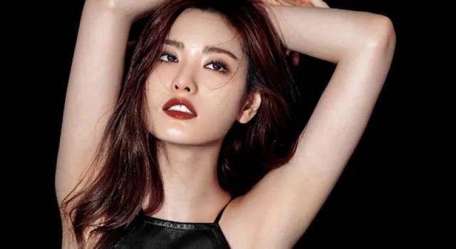 韩国女星林珍娜最新美图大秀小蛮腰身材火辣性感爆表