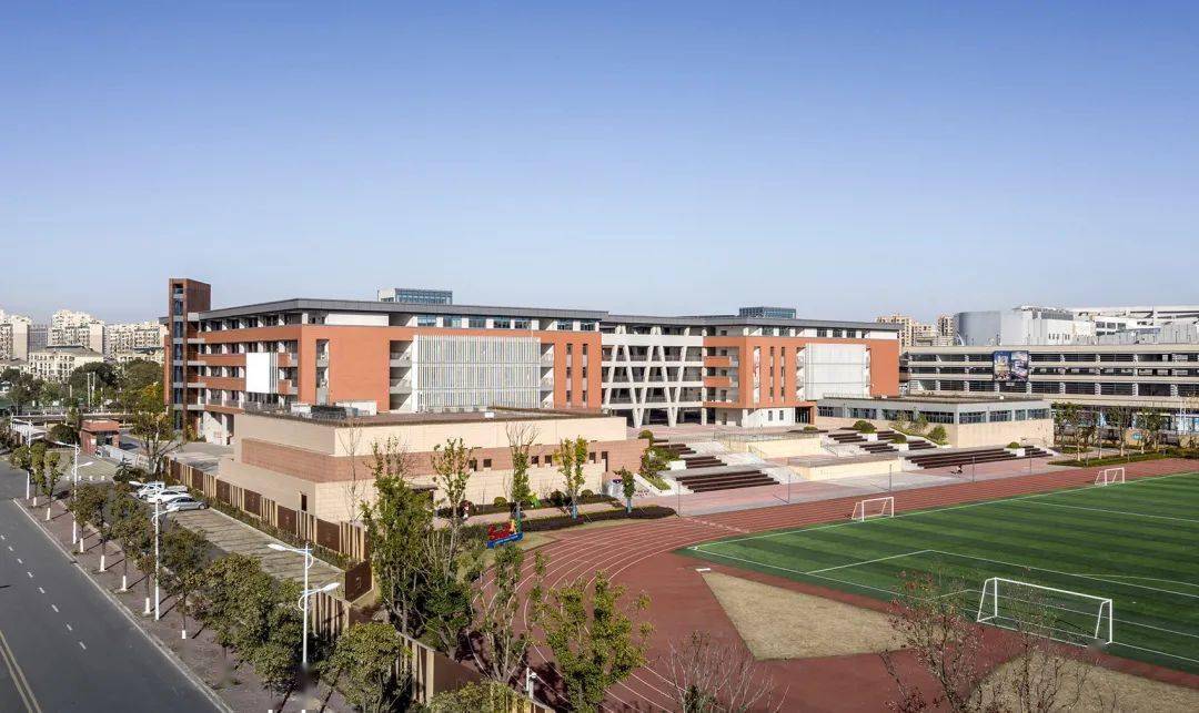 地平线安徽铜陵市西湖新区中学及小学