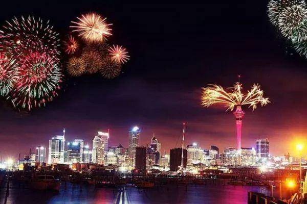 全球10大城市跨年夜烟花秀哪家强