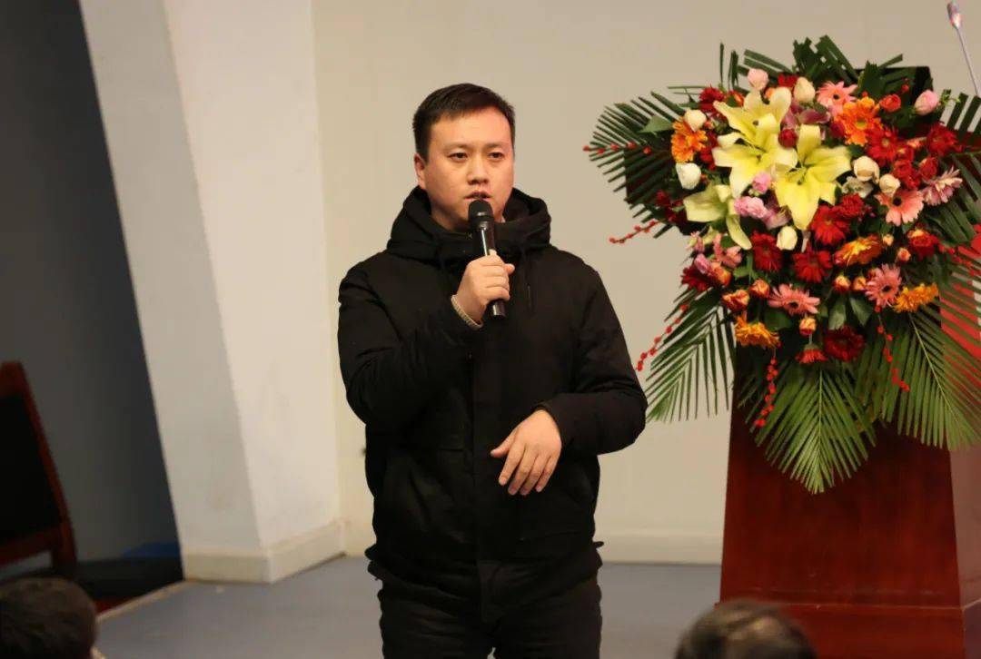 高二7部年级主任张春晓点评了参赛选手的精彩表现,肯定了各位老师在