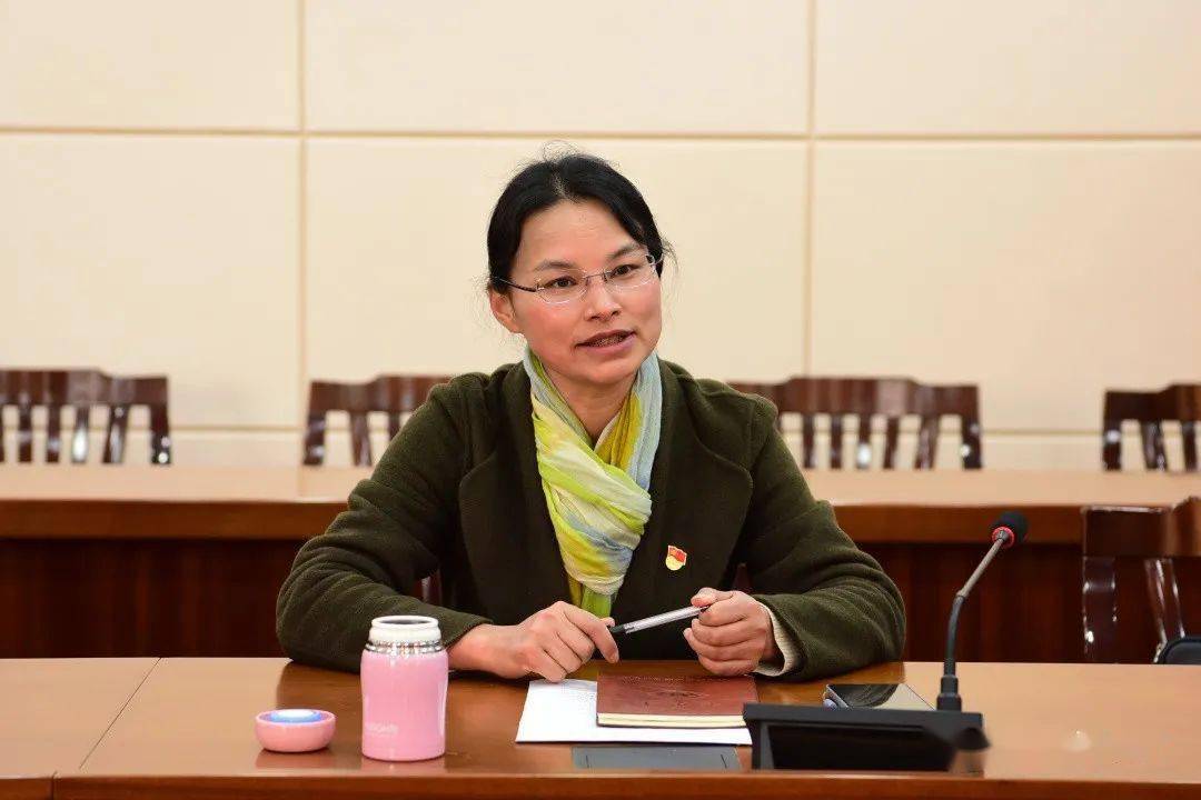 经过现场踏勘,查看台账资料,开展座谈等,县纪委,县监委常委陆叶华高度