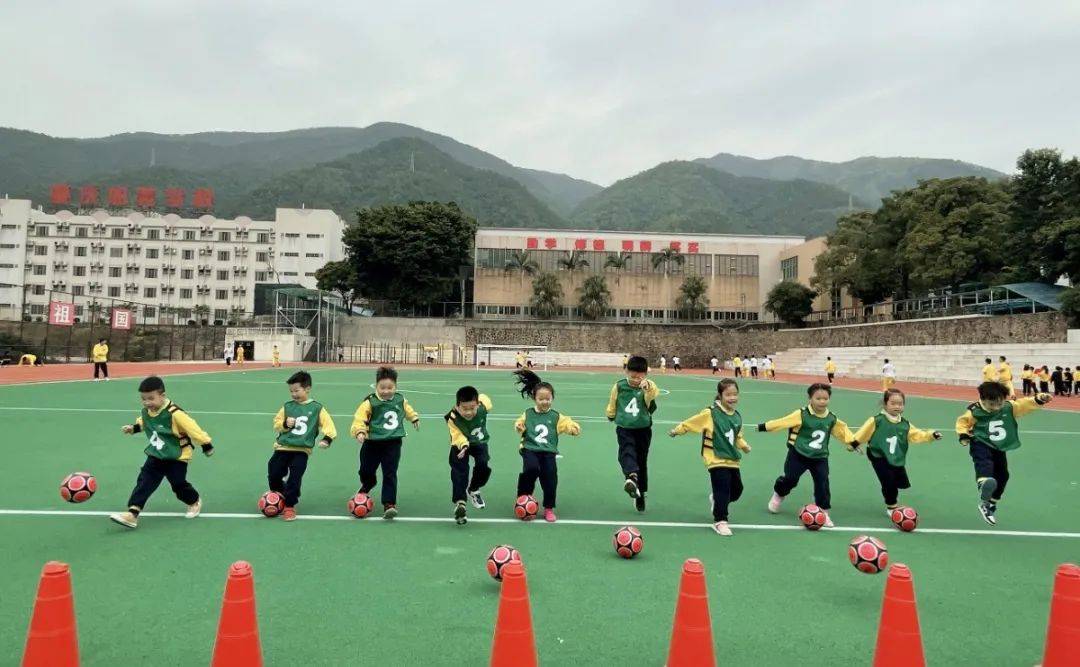 肇庆|冬大过年，孩儿大过天！肇庆这所“全国示范”幼儿园，必须让您知道！