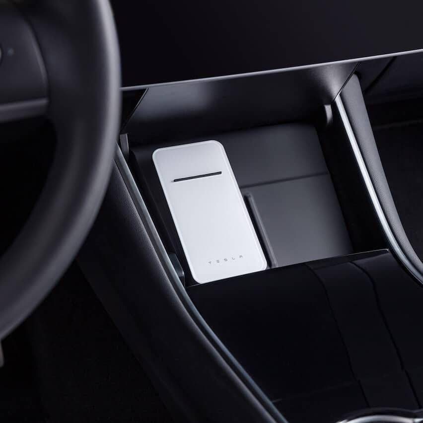 Type-C|特斯拉推出无线充电宝 2.0：支持 Qi 协议、10000mAh