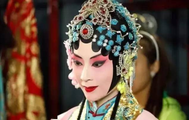 戏曲与点翠的情缘_头面_工艺_传统