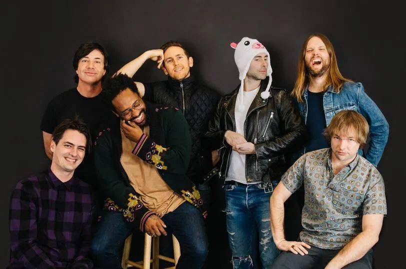 拉斯维加斯圣诞跨年演唱会adelekatyperrymaroon5brunomars嗨起来