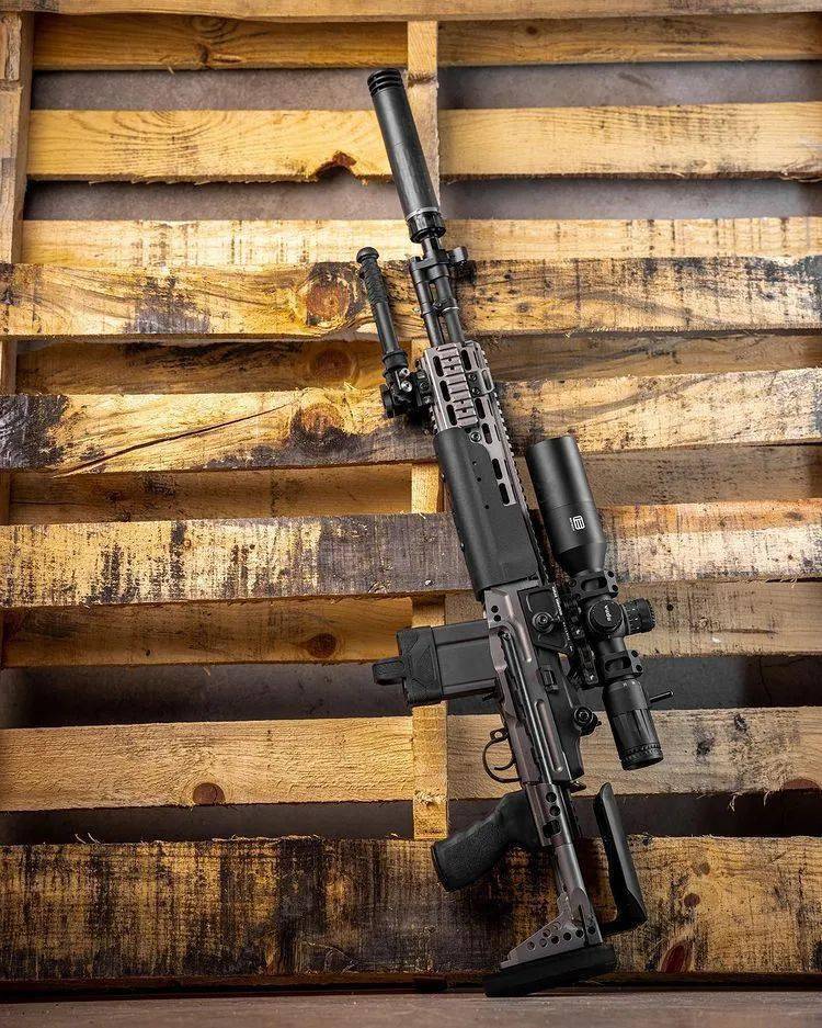 枪械美图看这线条材质手感真的是一种风骚的艺术