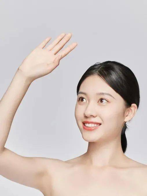 斑点靠这个，不用粉底液也能自信出门！