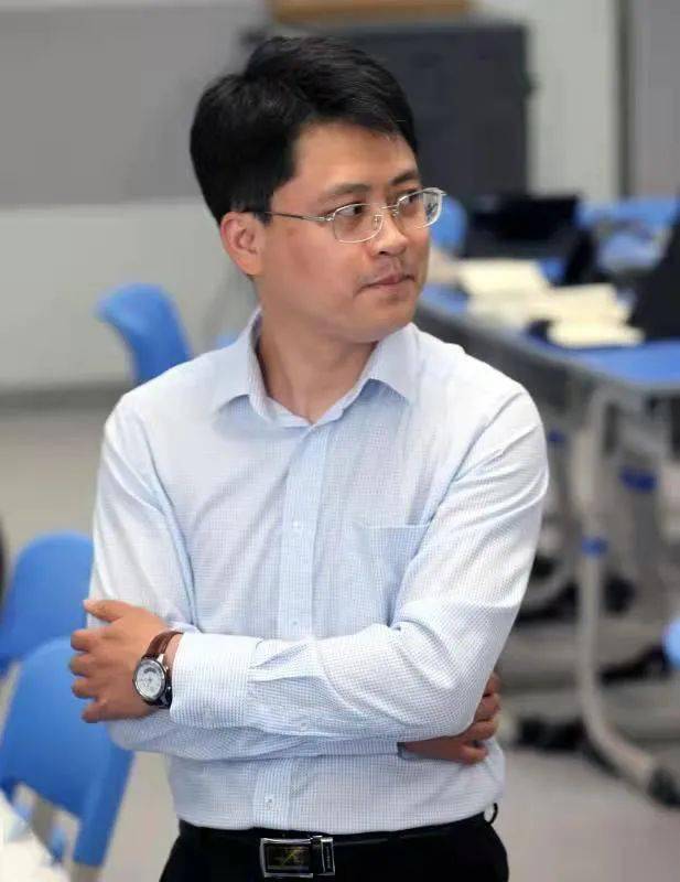 贾海涛 天津市耀华中学高三语文老师,班主任您的孩子在语文学习方面有