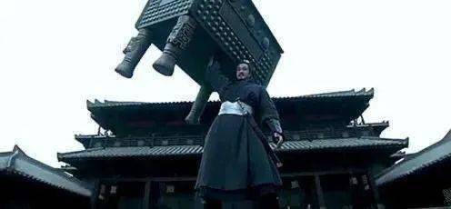 答:"西楚霸王"项羽一项无比"炫酷"的技能,正是"举鼎".