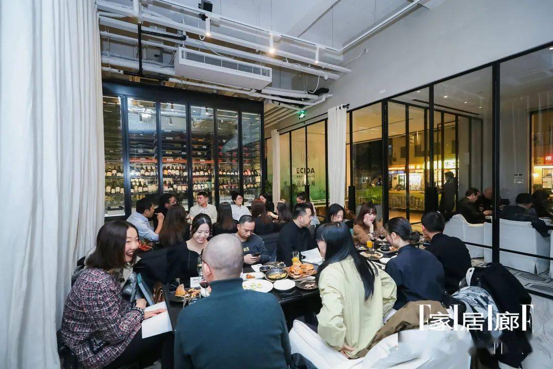 盛典《家居廊》年度设计盛典：乘风破浪，逐浪入海