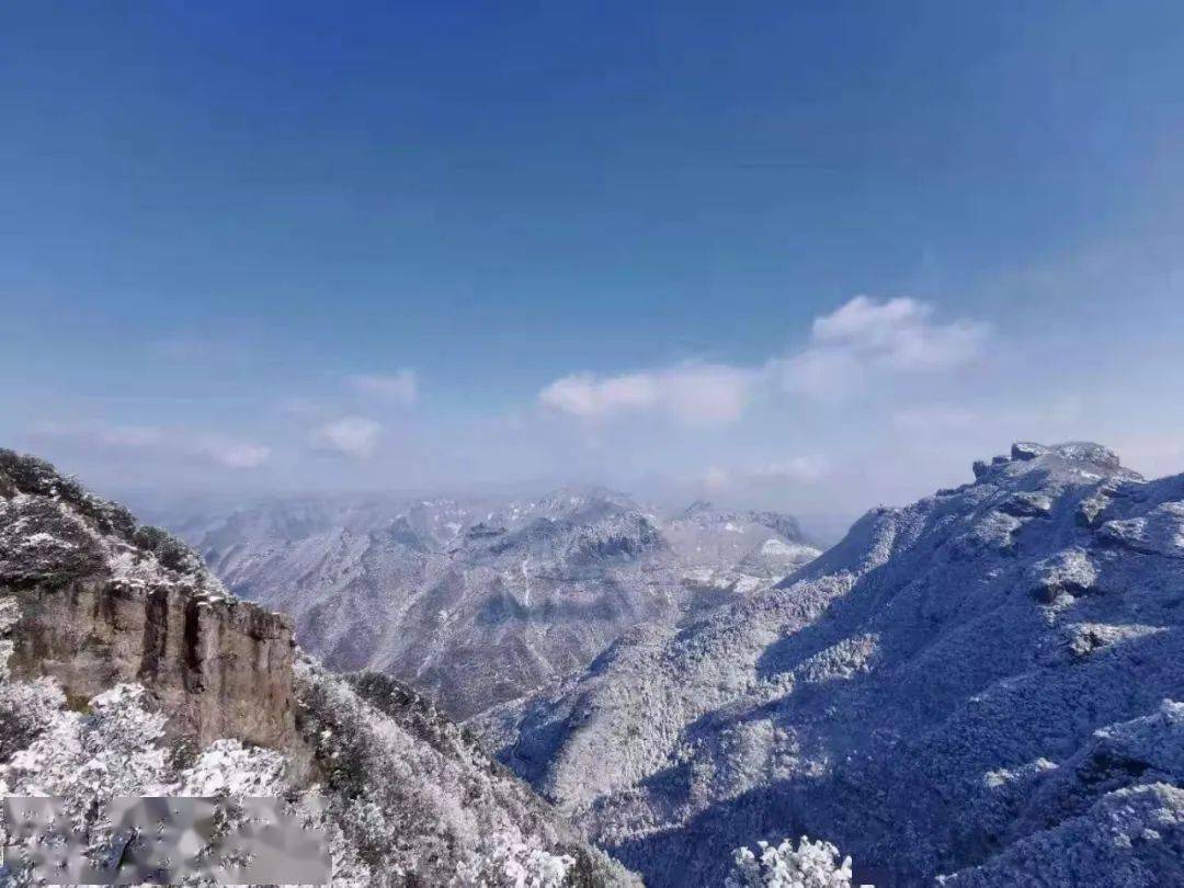 浦江美女峰雪景图片