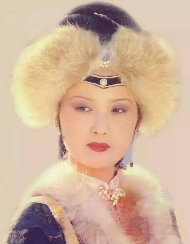 年轻时候的邓婕旧照不食人间烟火宛如仙女下凡