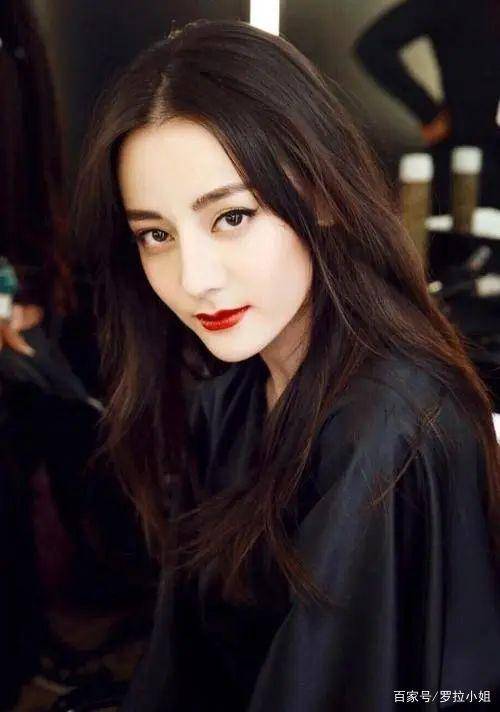 怎样变得有气质女生 c0c42d6c193445e7a50355a99a80ab36.jpeg