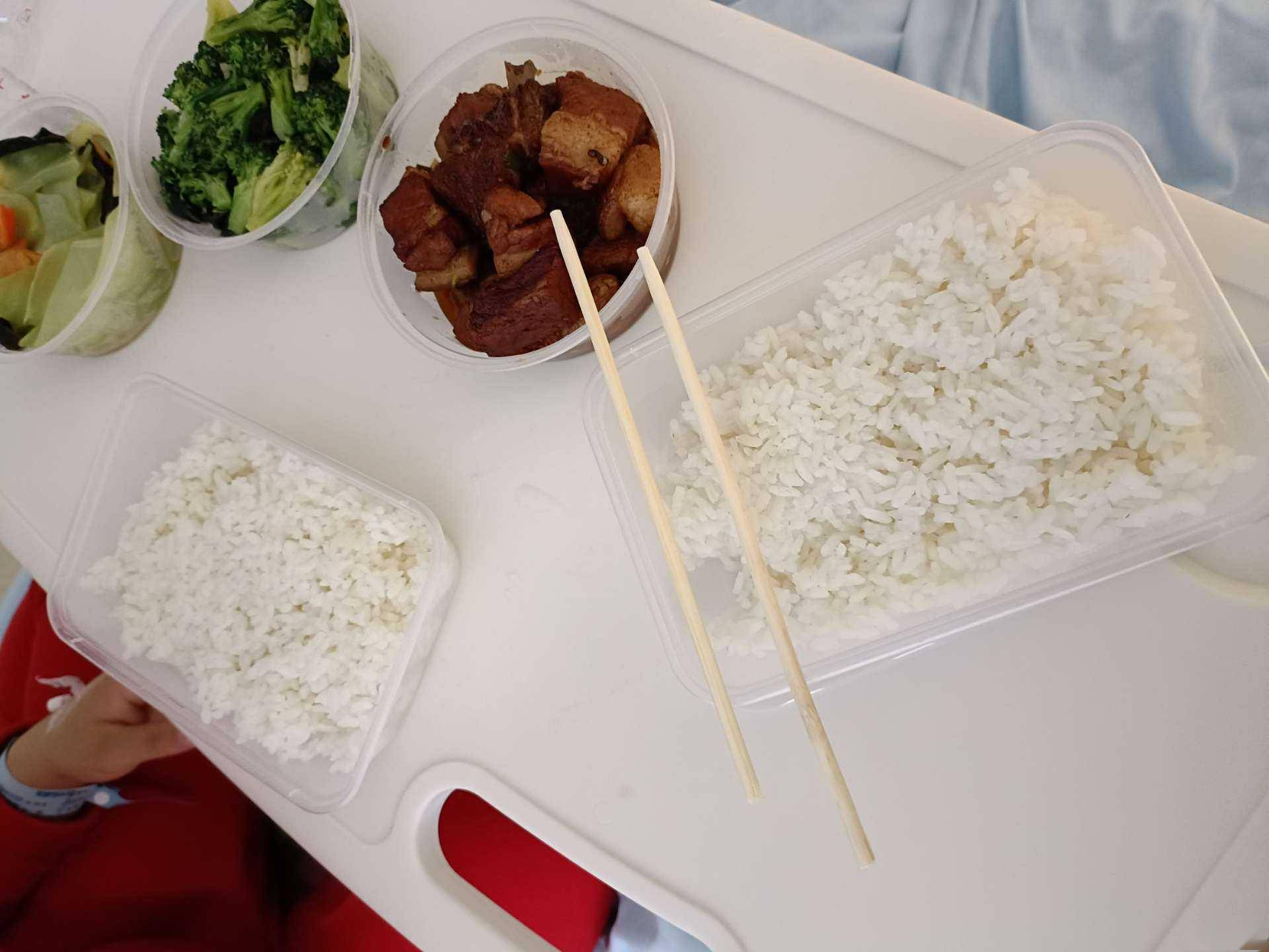 医院食堂吃不起