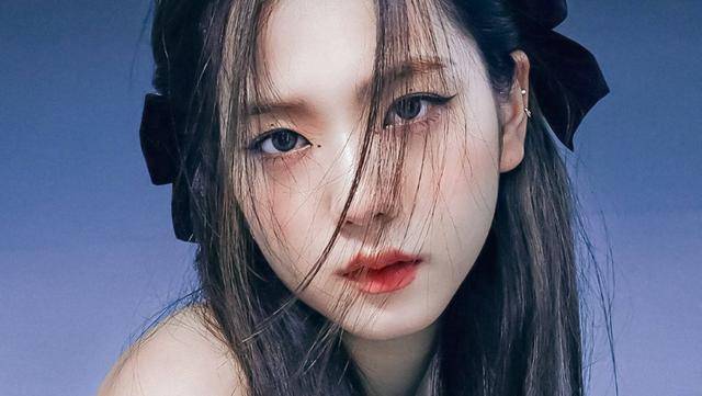 慵懒猫系,rose可爱风,lisa是大眼芭比,唯一的韩国人jisoo最没有特色