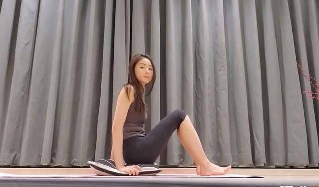 在家健身视频瘦肚子 7405030f751a4fecba6de0e62bed6135.jpeg