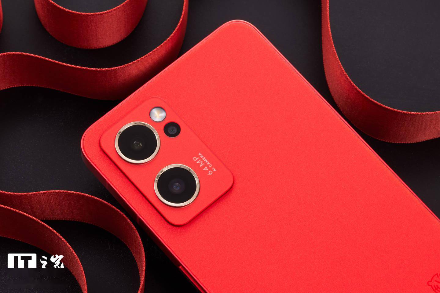 手机|【IT之家开箱】OPPO Reno7 新年版图赏