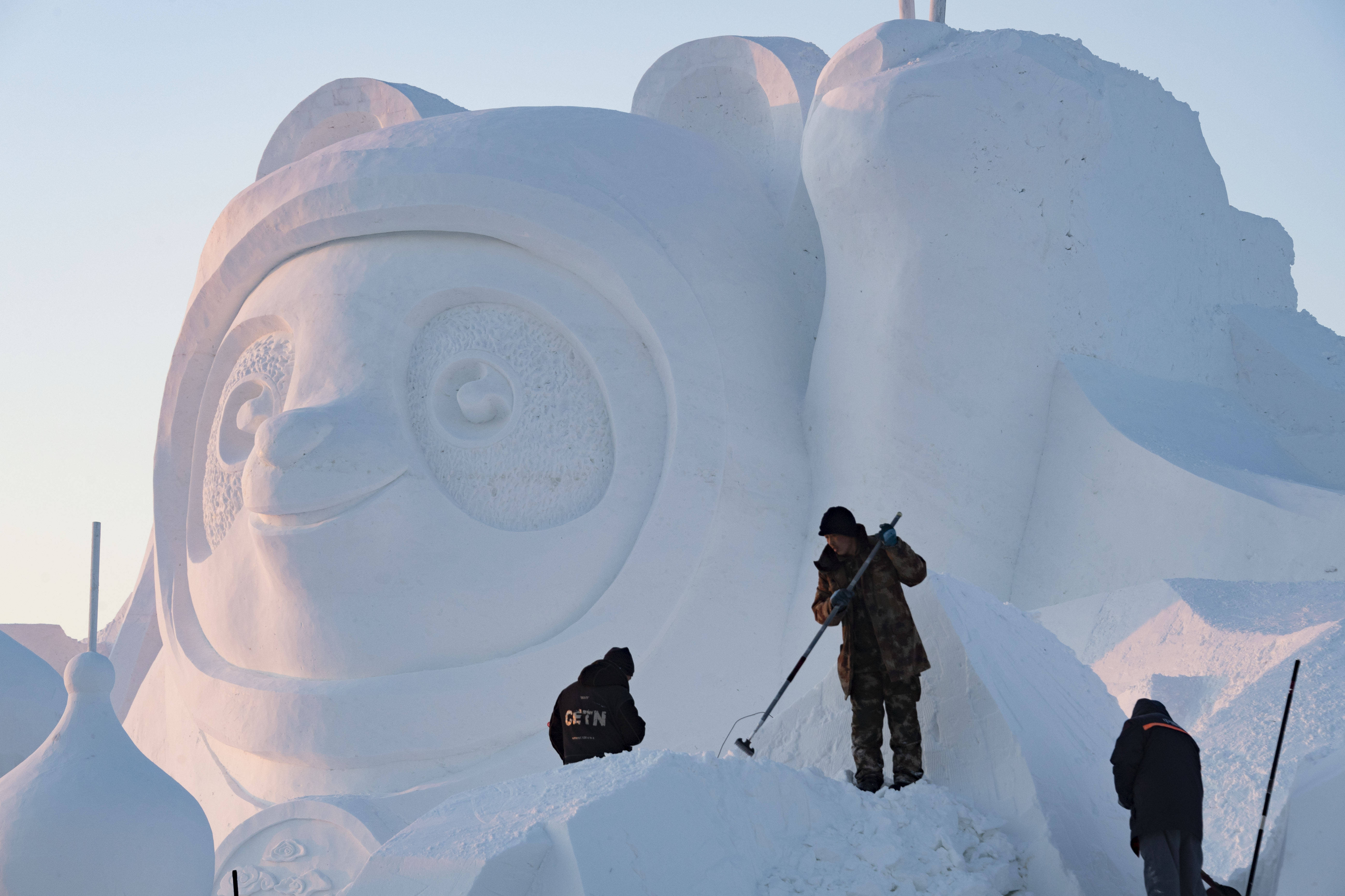 冬奥·太阳岛之旅雪雕亮相哈尔滨太阳岛雪博会