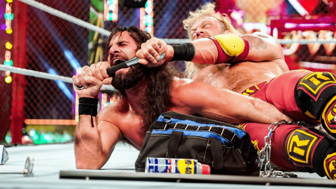 vs 比安卡·贝莱尔第2名环球冠军三重威胁赛(摔角狂热)罗曼雷恩斯 vs