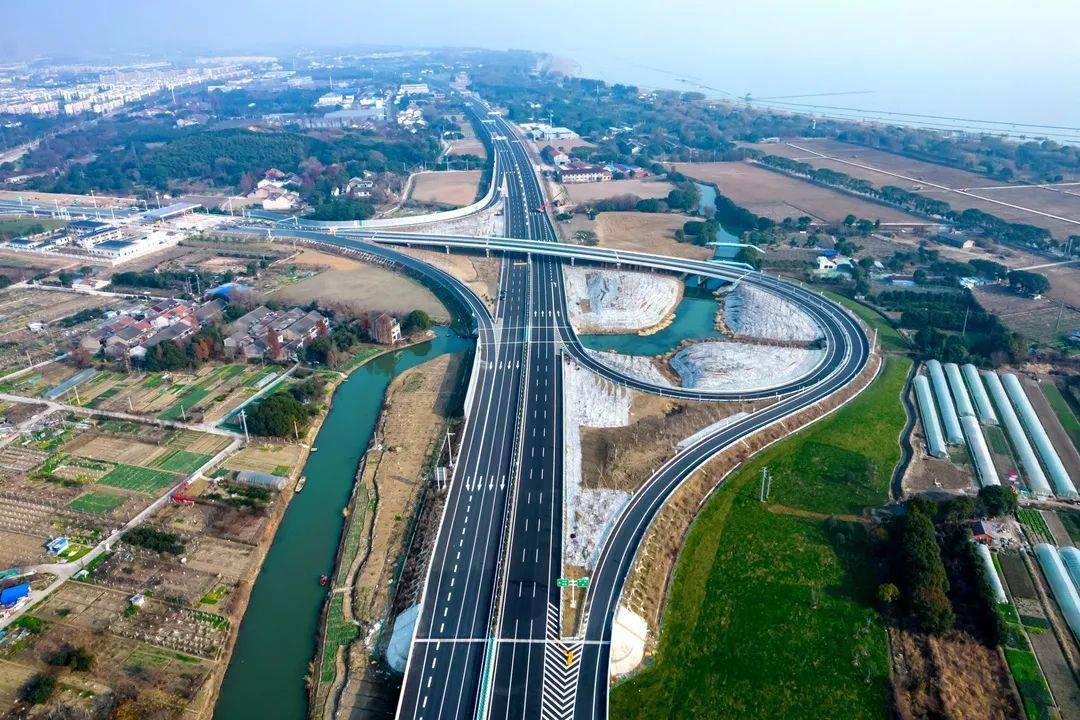 苏锡常南部高速还将继续向西延伸,对接南京都市圈,形成南京到上海的又