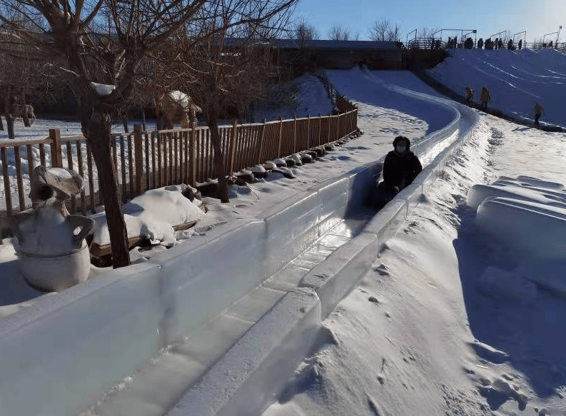 趣味|体验冬奥冰雪项目、观看热门电影，怀柔鹿世界冰雪嘉年华开幕