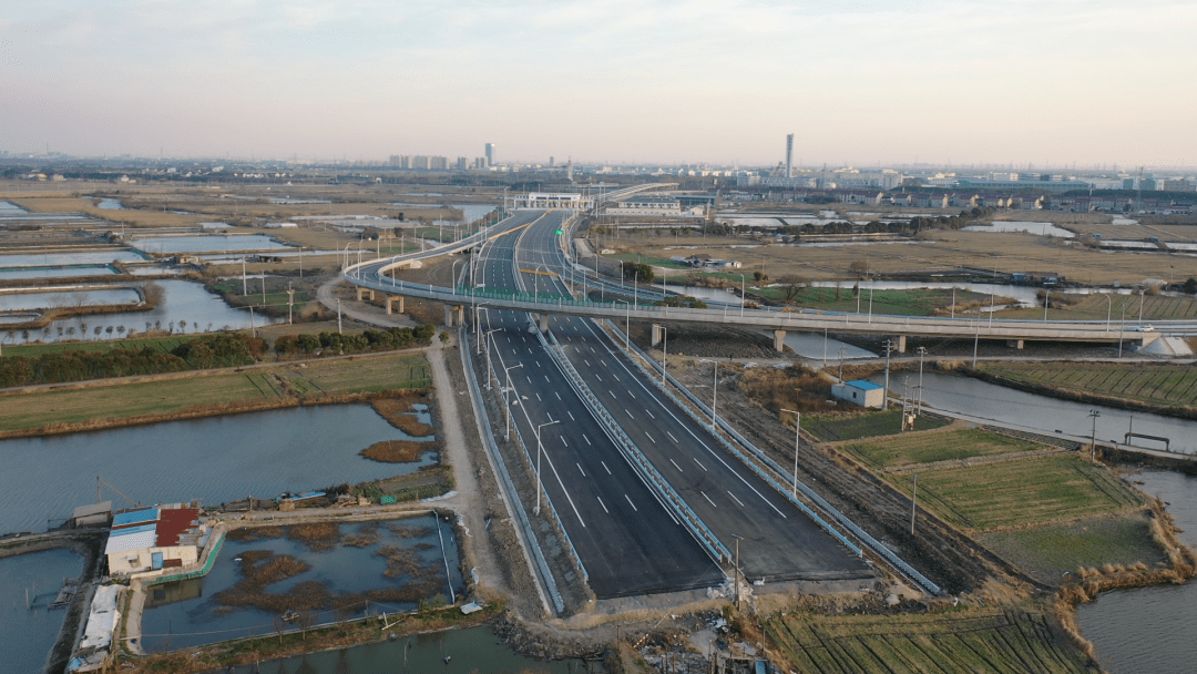 常台高速公路常熟东互通连接线工程顺利通过交工验收