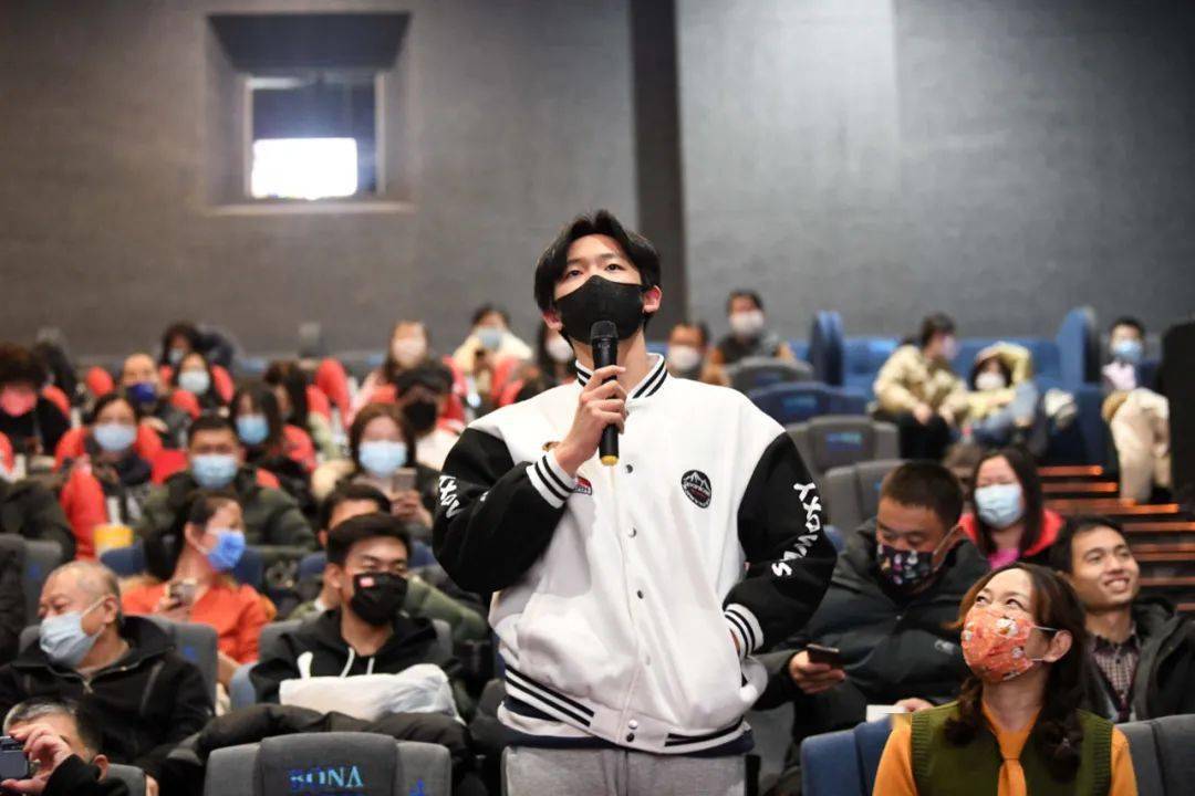 舅舅|这部温暖大片,让艺绽观众在感动和拥抱中度过跨年夜