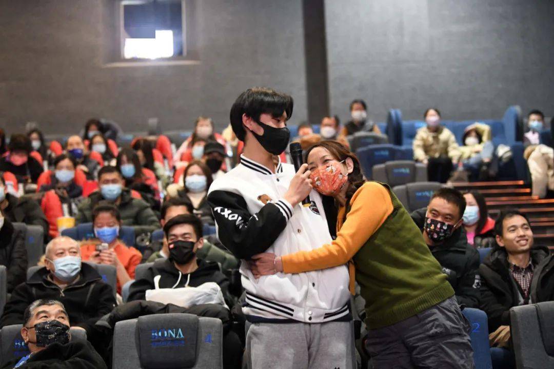 舅舅|这部温暖大片,让艺绽观众在感动和拥抱中度过跨年夜